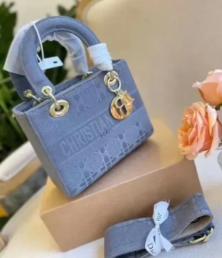 Luxury Handbags - 6847